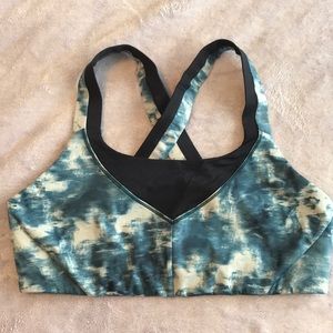 Lululemon sports bra